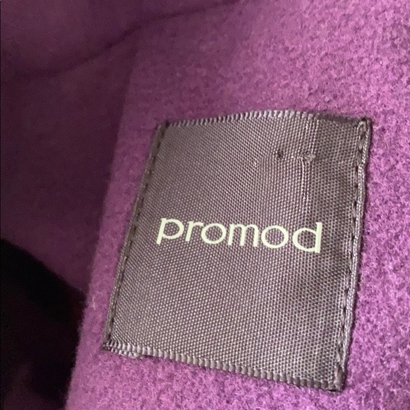 trech coat bought it in abu dhabi - Picture 2 of 2